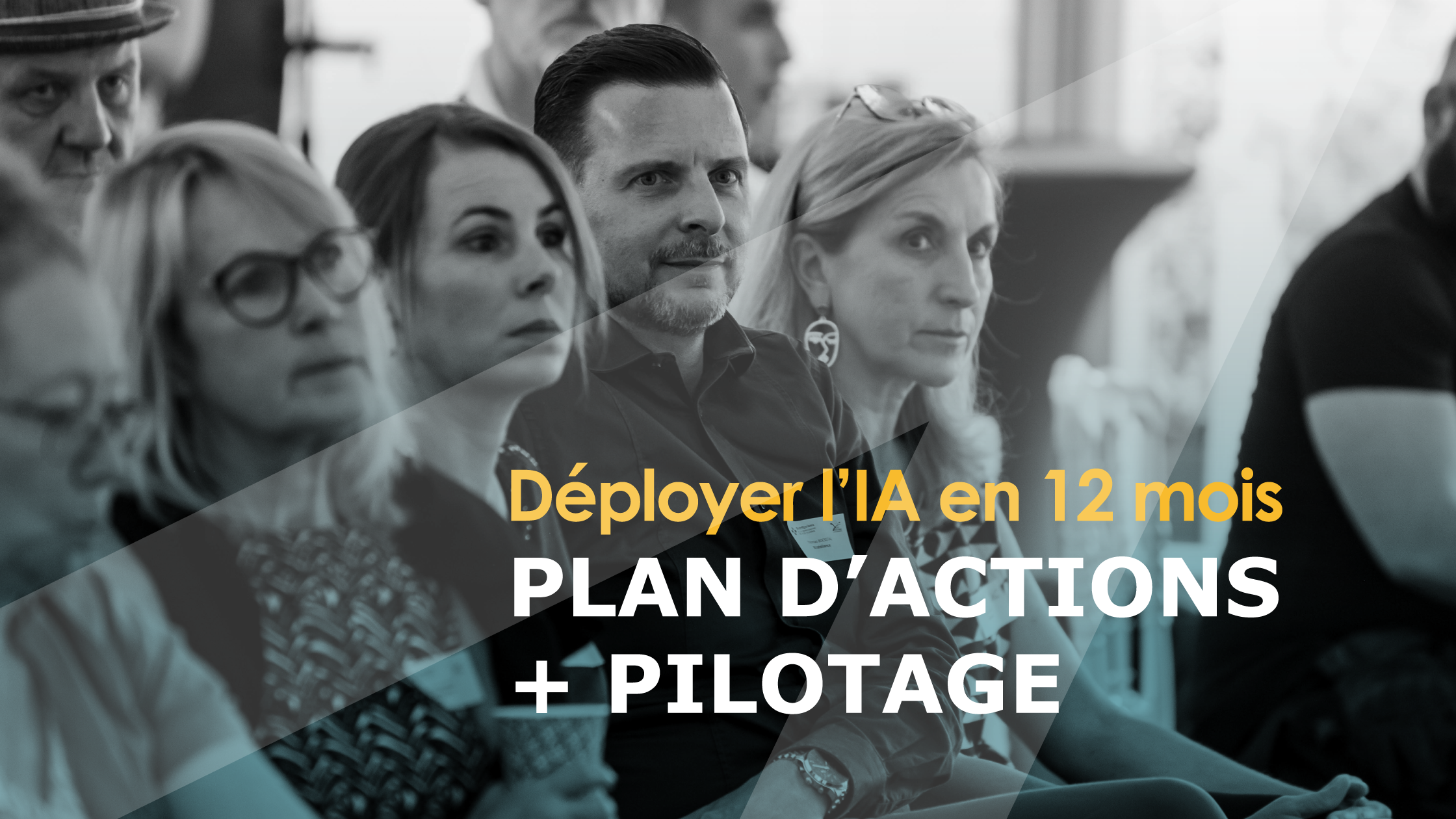 Consultant Stratéliance en échange avec une cliente pour cadrer la méthode d’accompagnement et structurer la mise en place du CRM Pipedrive.